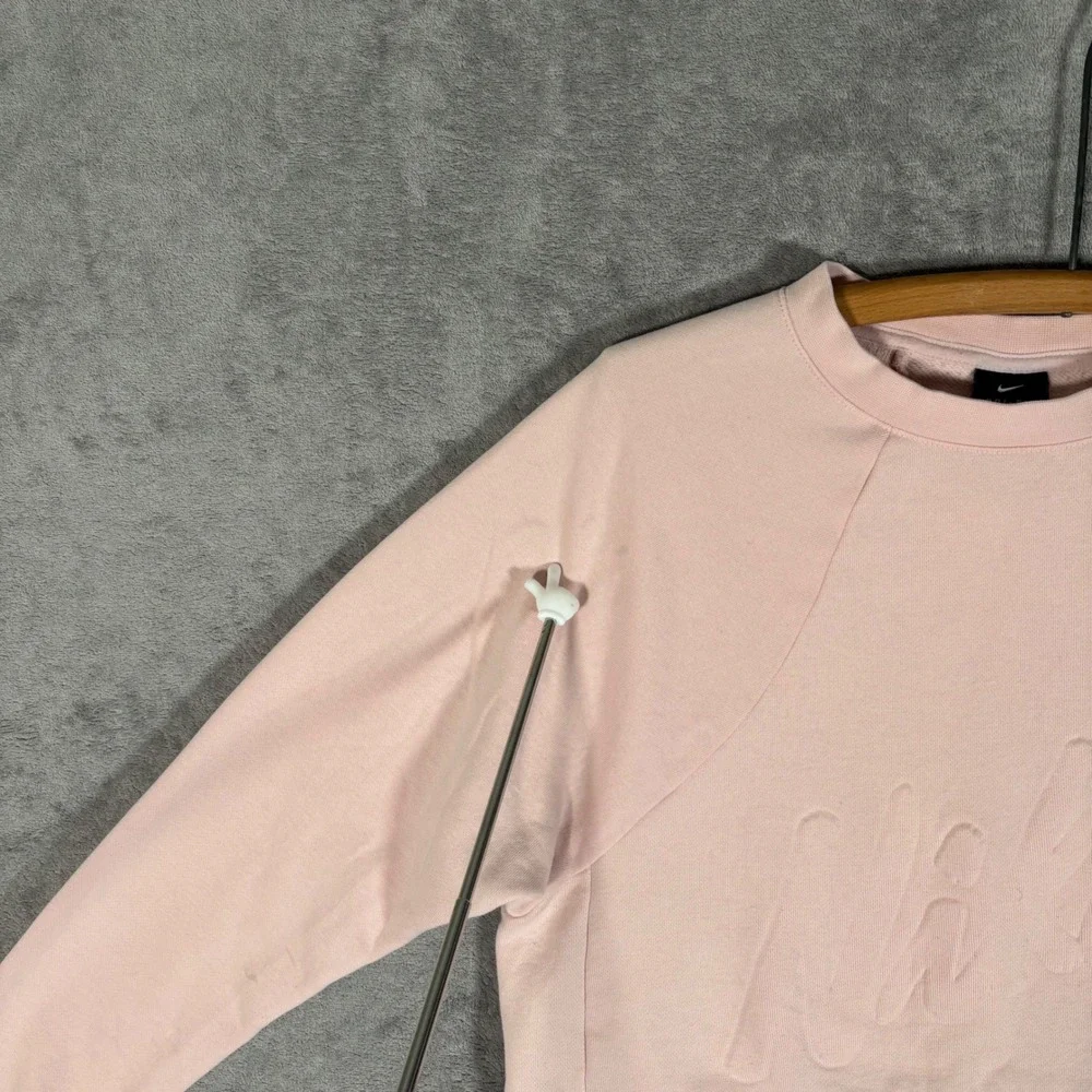 Nike Dri-FIT Women Small Pink Embossed Logo Cropped Pullover Sweatshirt Gorpcore